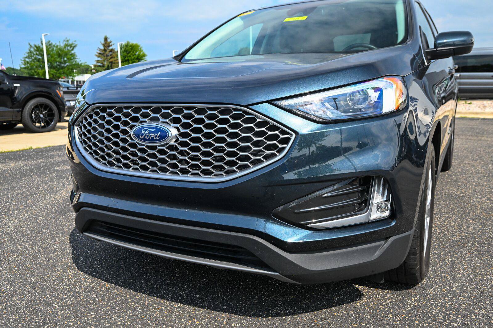 Certified 2024 Ford Edge SEL w/ Convenience Package AWD/4WD image 11