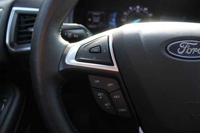 Certified 2024 Ford Edge Titanium AWD/4WD image 36