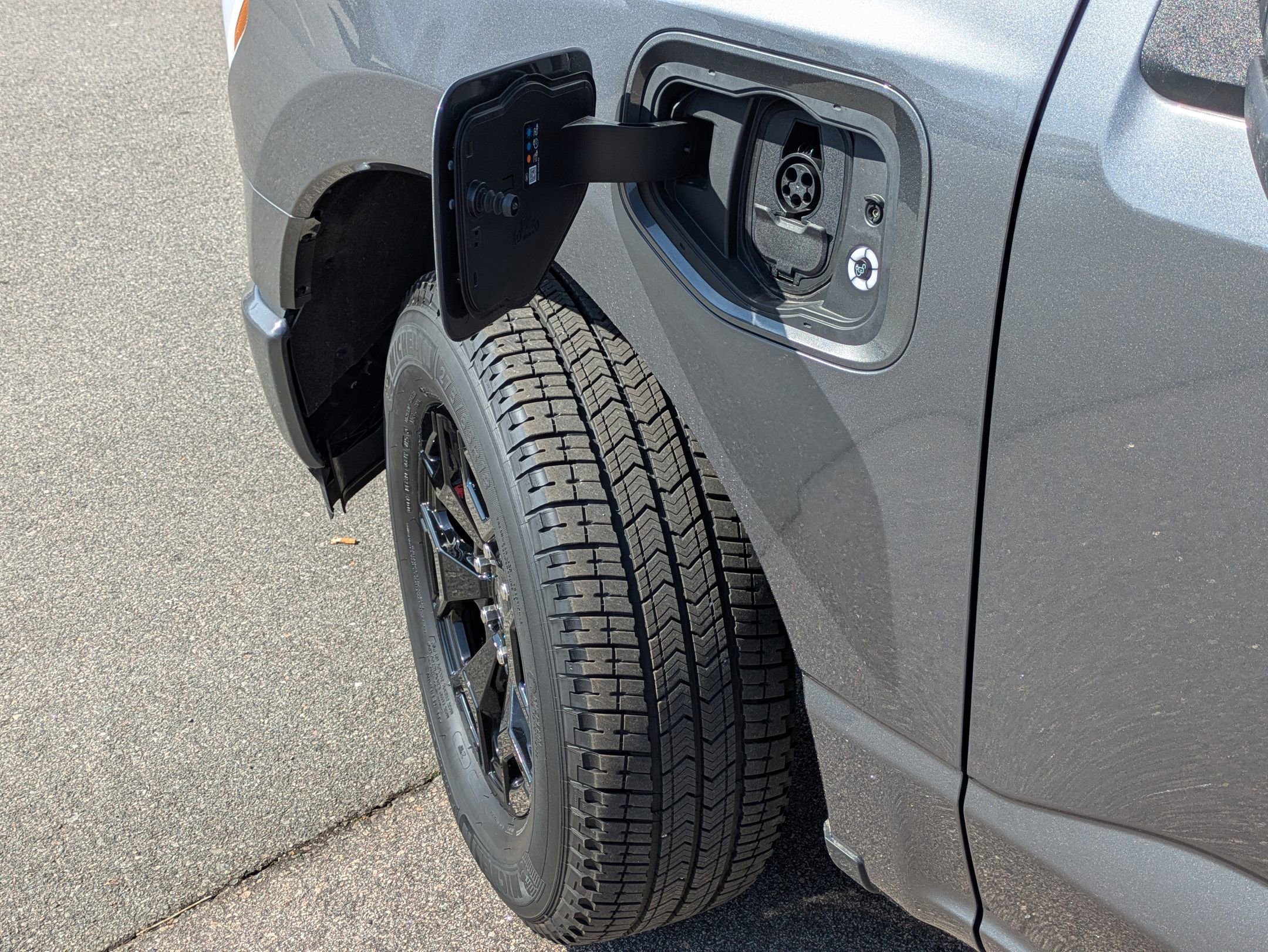 Certified 2025 Ford F150 Lightning XLT image 13