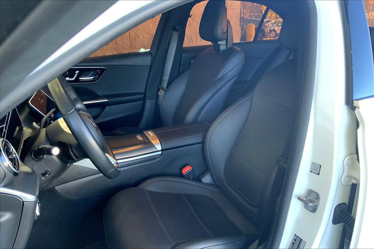 Used 2024 Mercedes-Benz C 300 4MATIC Sedan image 9