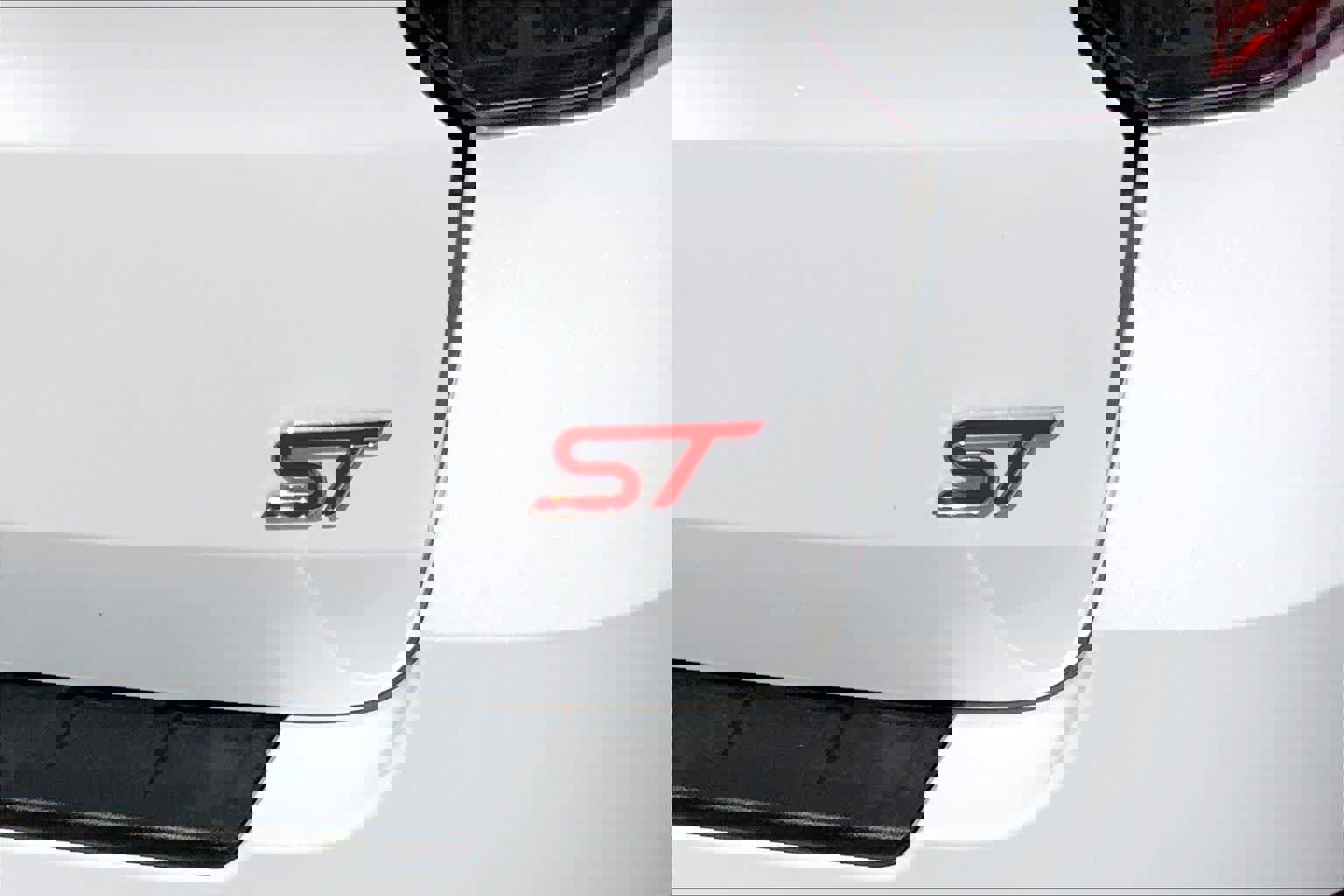 Certified 2025 Ford Explorer ST image 28