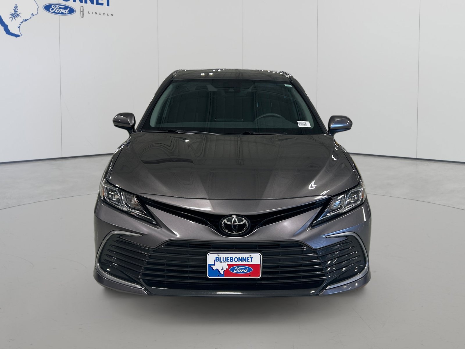 Used 2024 Toyota Camry LE FWD image 2