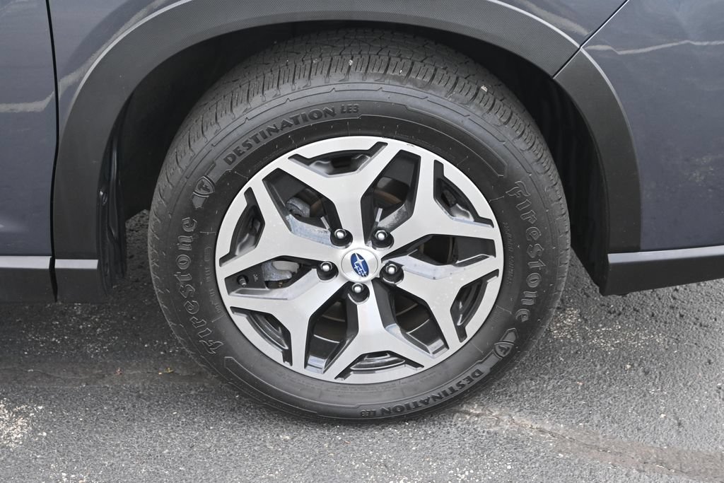 Used 2022 Subaru Forester Premium AWD/4WD image 16