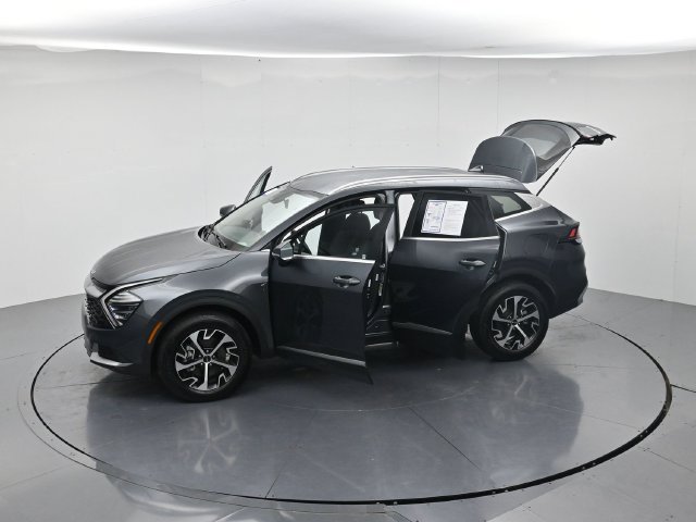 Used 2025 Kia Sportage EX AWD/4WD image 50