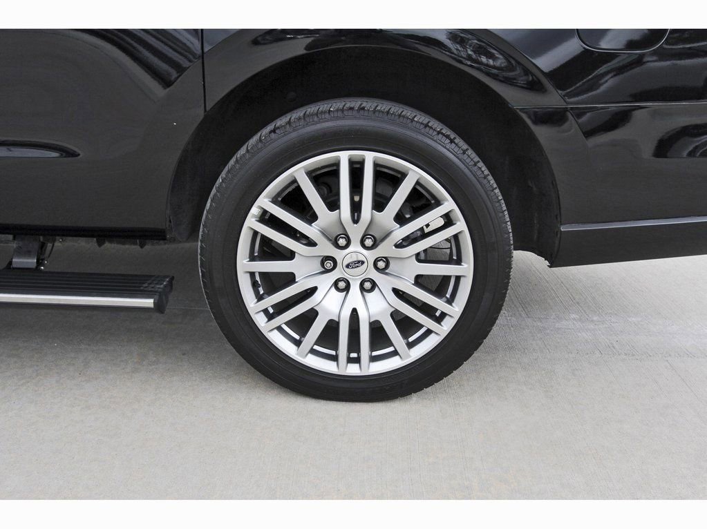 Certified 2023 Ford Expedition Max Platinum image 31