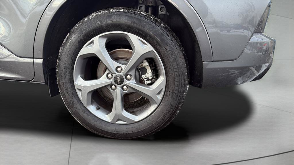 Certified 2024 Ford Escape ST-Line AWD/4WD image 11
