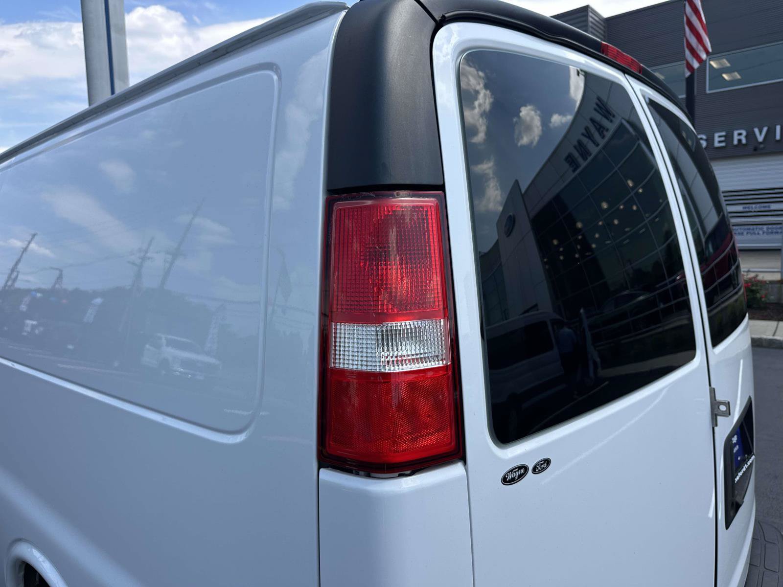 Used 2022 Chevrolet Express 2500 Extended w/ Driver Convenience Package RWD image 10