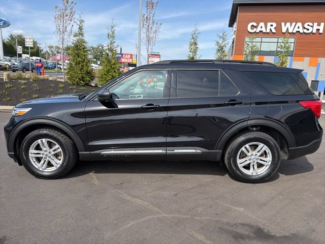 Certified 2022 Ford Explorer XLT AWD/4WD image 3