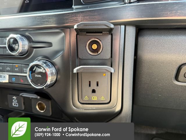 Certified 2025 Ford F350 Lariat w/ Camper Package AWD/4WD image 32