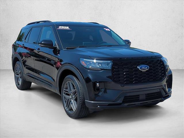 Certified 2025 Ford Explorer ST-Line w/ ST-Line Street Pack AWD/4WD video 3