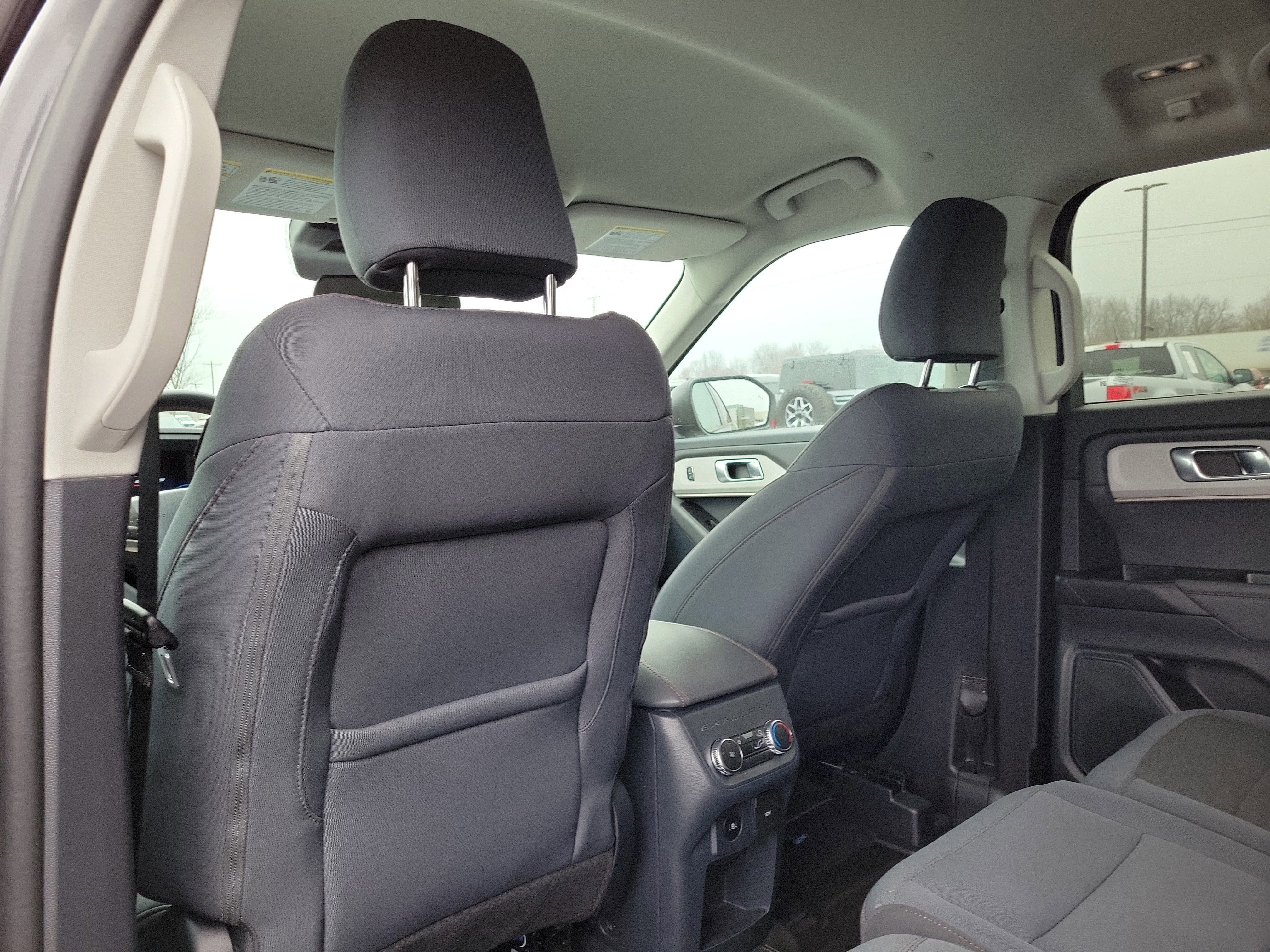 Certified 2025 Ford Explorer Active image 13