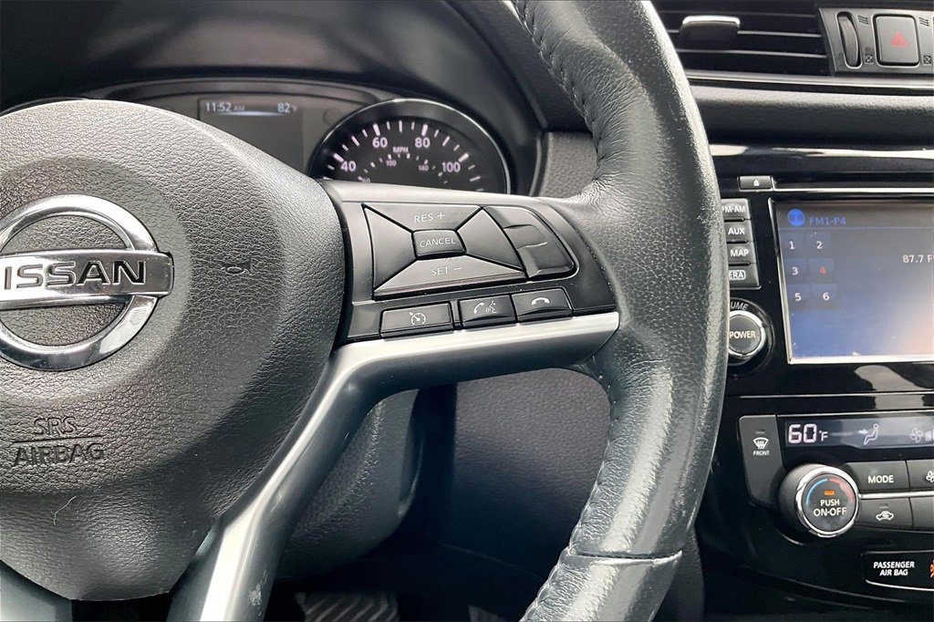 Used 2017 Nissan Rogue SL w/ SL Premium Package image 11