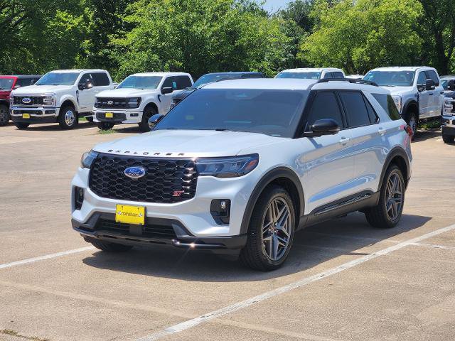 Certified 2026 Ford Explorer ST AWD/4WD image 3