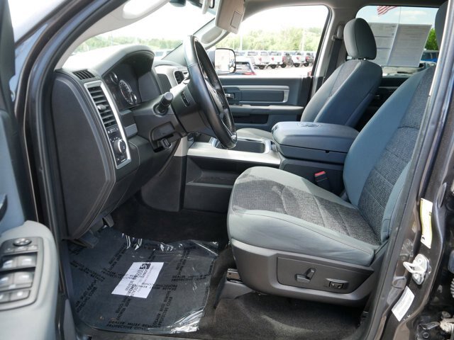 Used 2017 RAM 2500 Big Horn w/ Sport Appearance Group AWD/4WD image 13