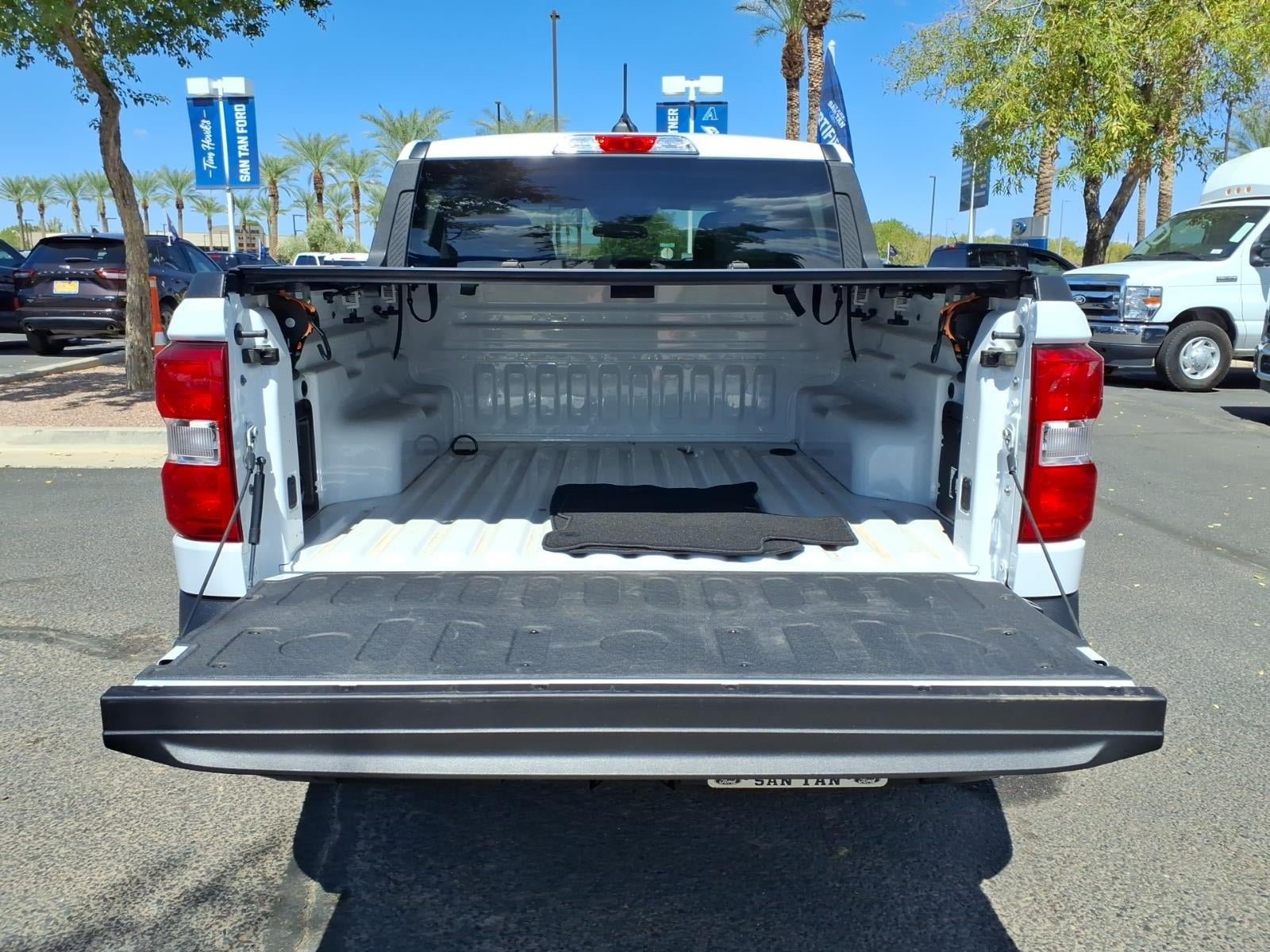 Certified 2025 Ford Maverick XLT w/ XLT Luxury Package AWD/4WD image 16