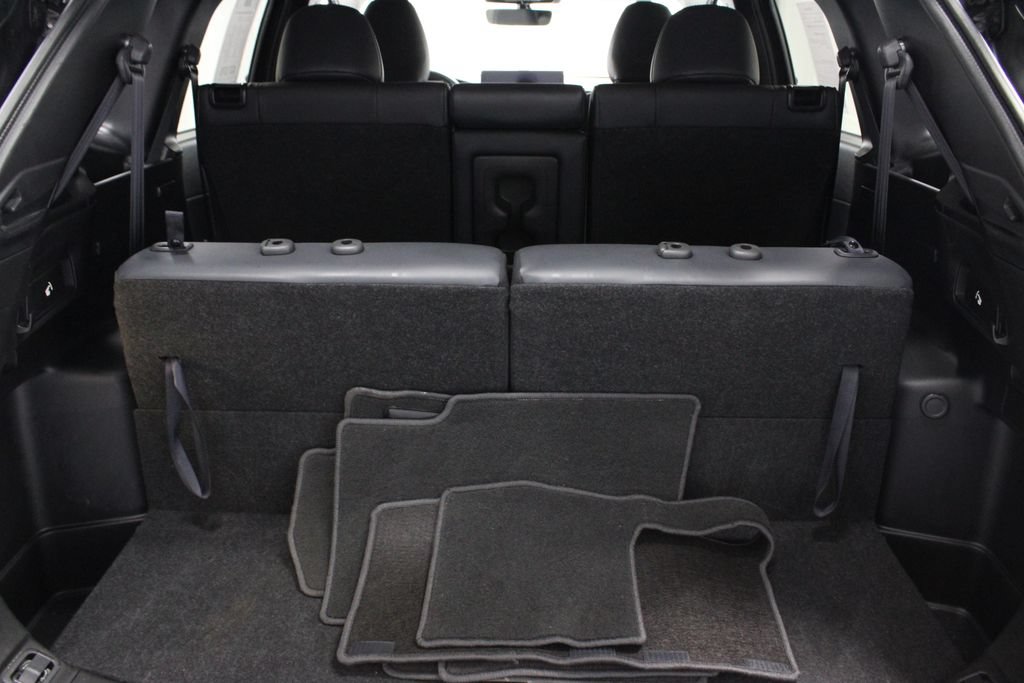 Used 2025 Mitsubishi Outlander AWD image 17