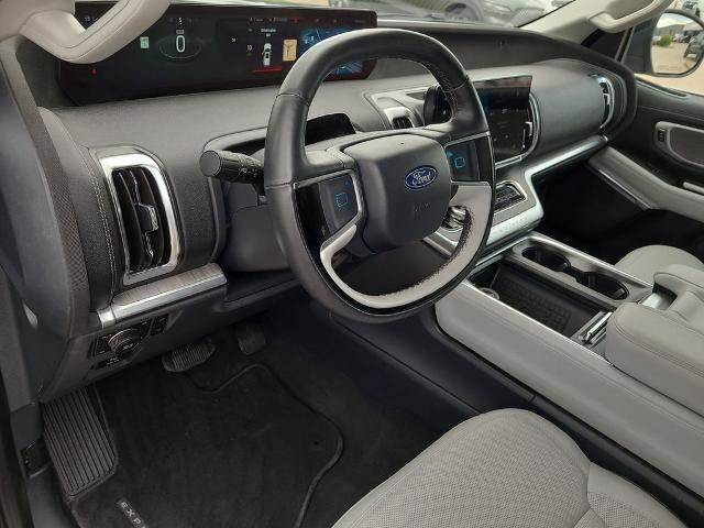 Certified 2025 Ford Expedition Platinum w/ Platinum Ultimate Package AWD/4WD image 25