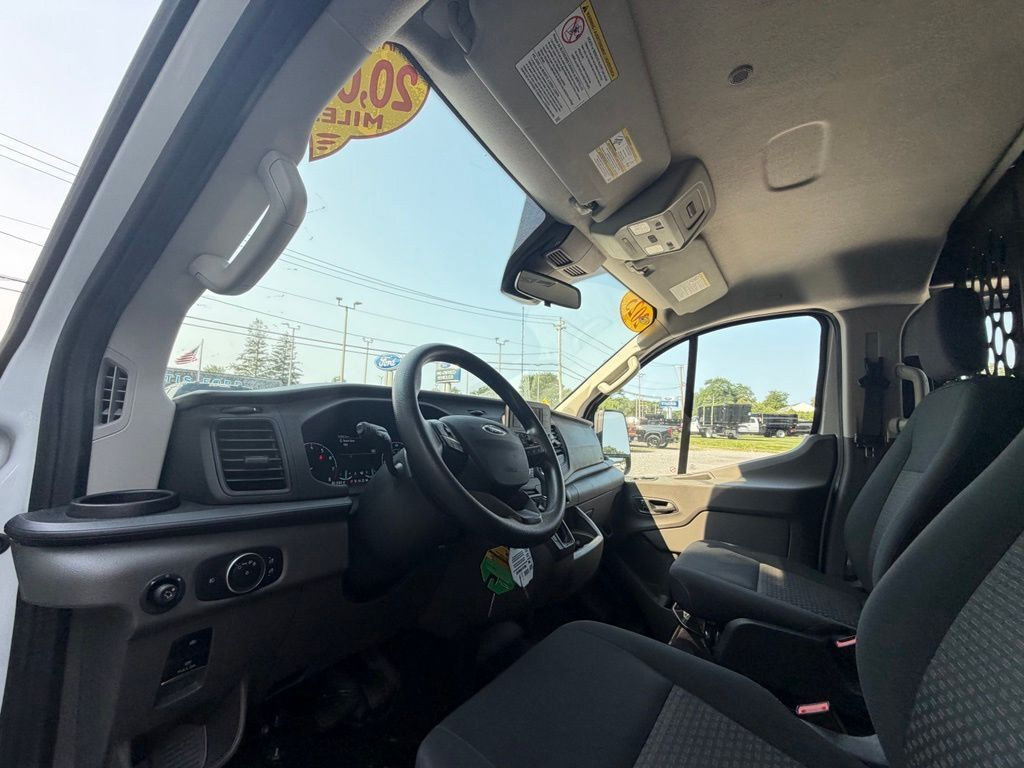 Certified 2025 Ford Transit 250 Low Roof w/ Exterior Upgrade Package RWD image 7