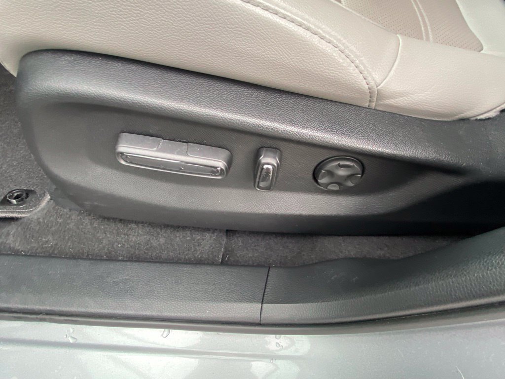 Used 2022 Honda CR-V Touring image 10