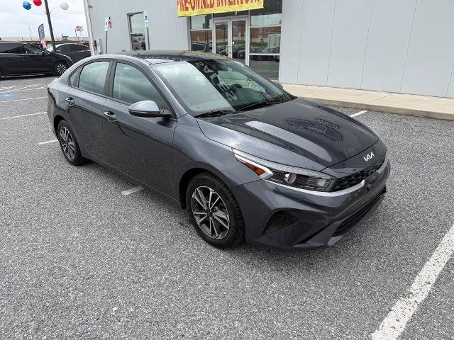 Used 2023 Kia Forte LXS w/ LXS Technology Package FWD image 2