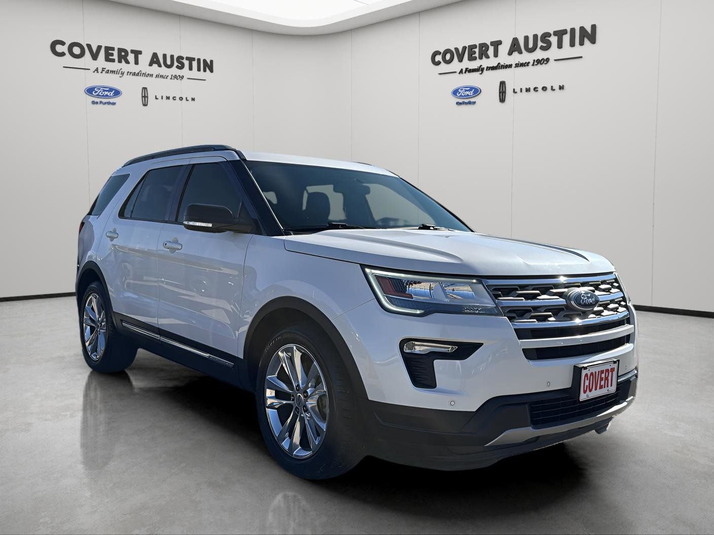 Certified 2018 Ford Explorer XLT w/ Equipment Group 202A image 7