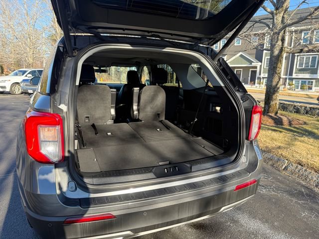 Certified 2022 Ford Explorer XLT w/ Equipment Group 202A image 11