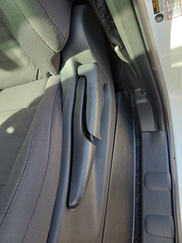 Used 2025 Nissan Frontier S RWD image 21