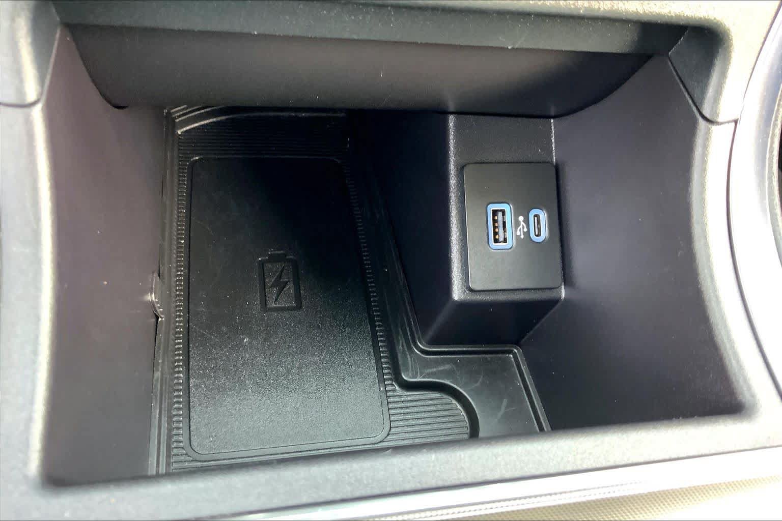 Certified 2023 Ford Edge Titanium AWD/4WD image 31