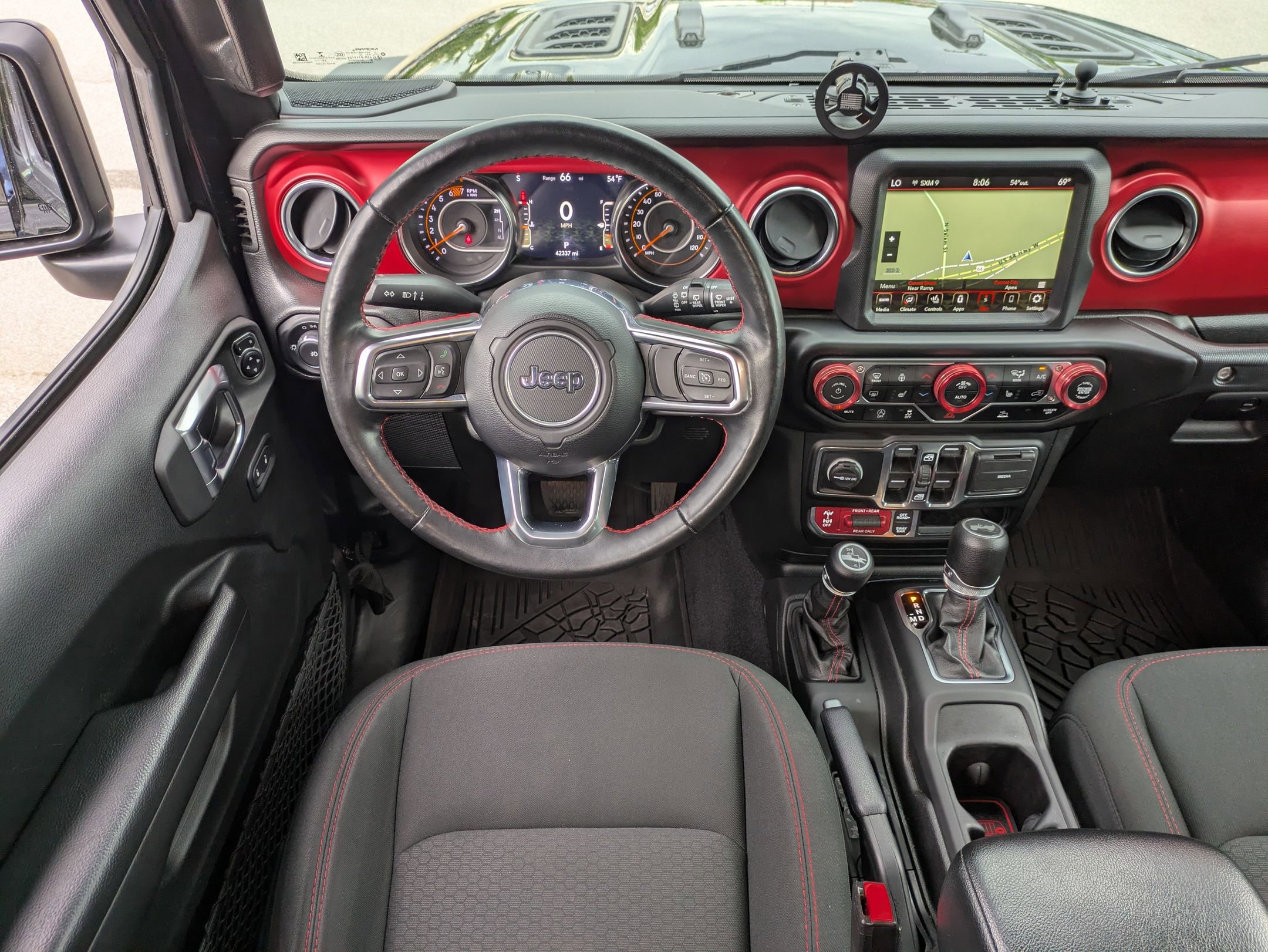 Used 2023 Jeep Wrangler Unlimited Rubicon w/ Xtreme 35 Tire Package AWD/4WD image 34