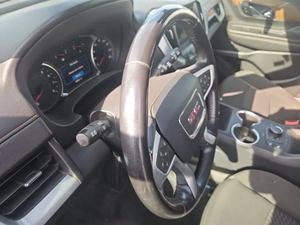 Used 2021 GMC Terrain SLE w/ Driver Convenience Package FWD image 9
