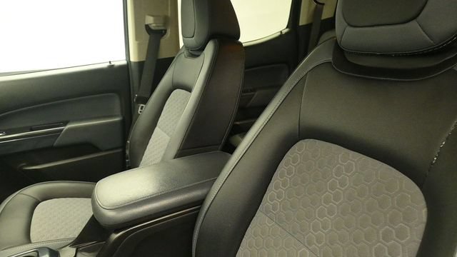 Used 2022 Chevrolet Colorado Z71 AWD/4WD image 21