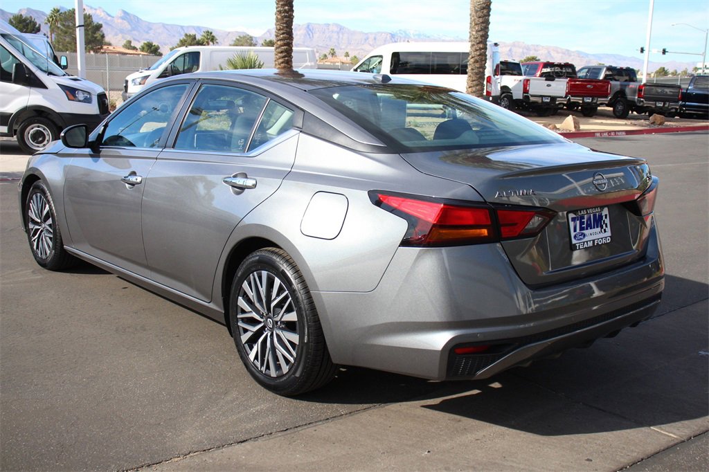 Used 2023 Nissan Altima 2.5 SV image 5