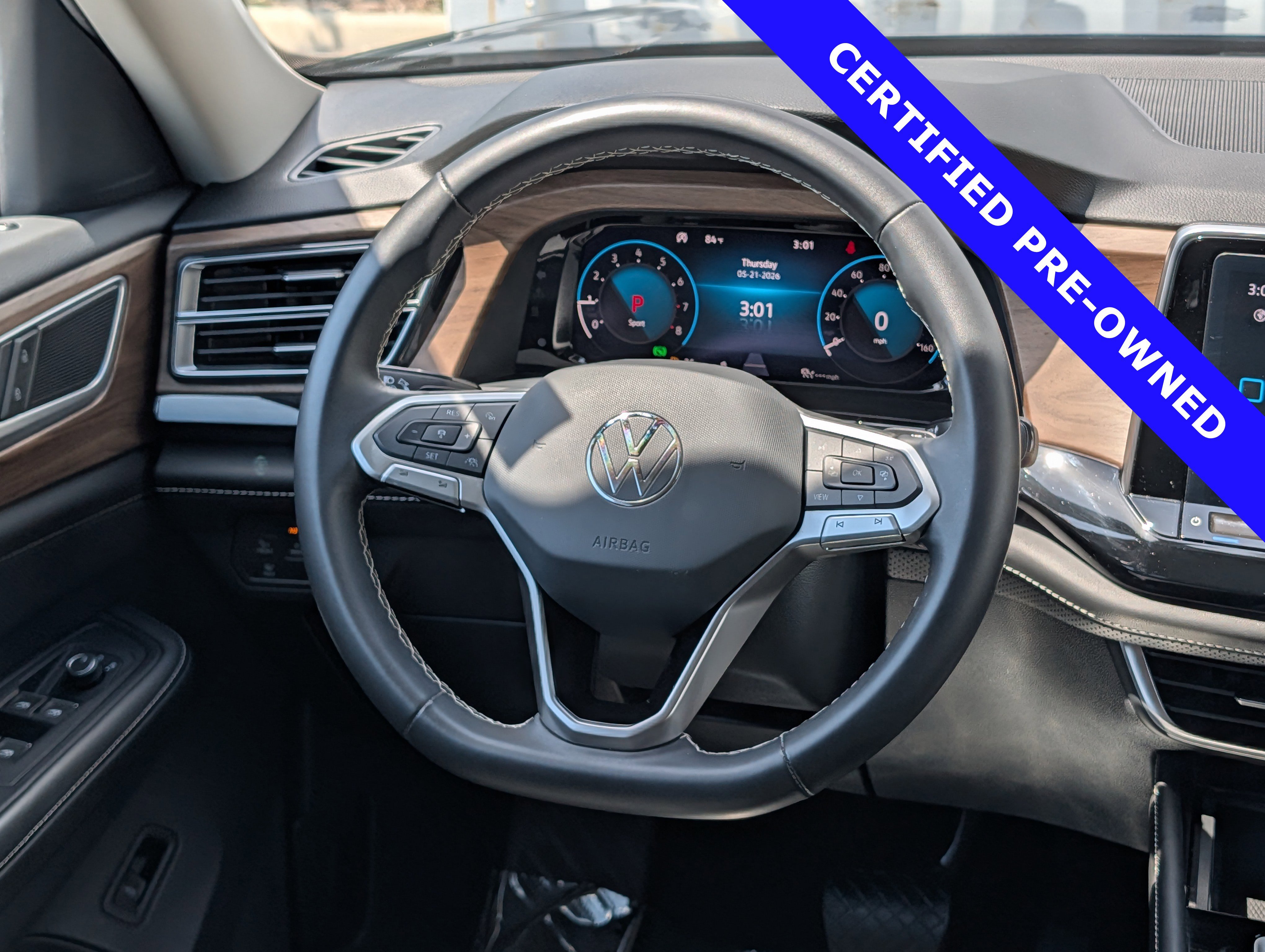 Used 2024 Volkswagen Atlas SE FWD image 18