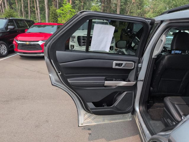 Certified 2023 Ford Explorer XLT w/ Equipment Group 202A AWD/4WD image 24