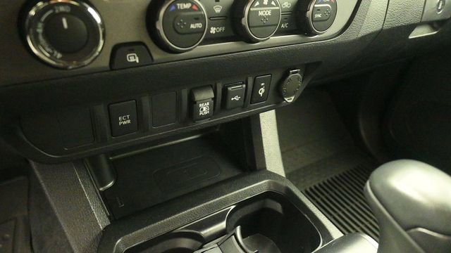 Used 2023 Toyota Tacoma TRD Off-Road AWD/4WD image 21