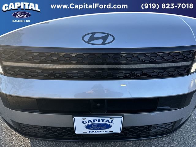 Used 2024 Hyundai Santa Fe Calligraphy w/ Tow & Go Package image 10