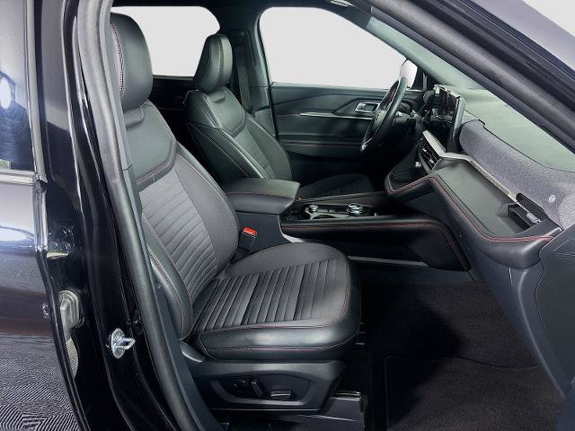 Certified 2025 Ford Explorer ST-Line w/ ST-Line Street Pack AWD/4WD image 30