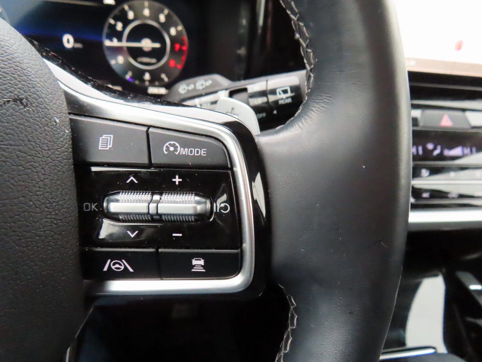 Used 2023 Kia Sorento SX image 20