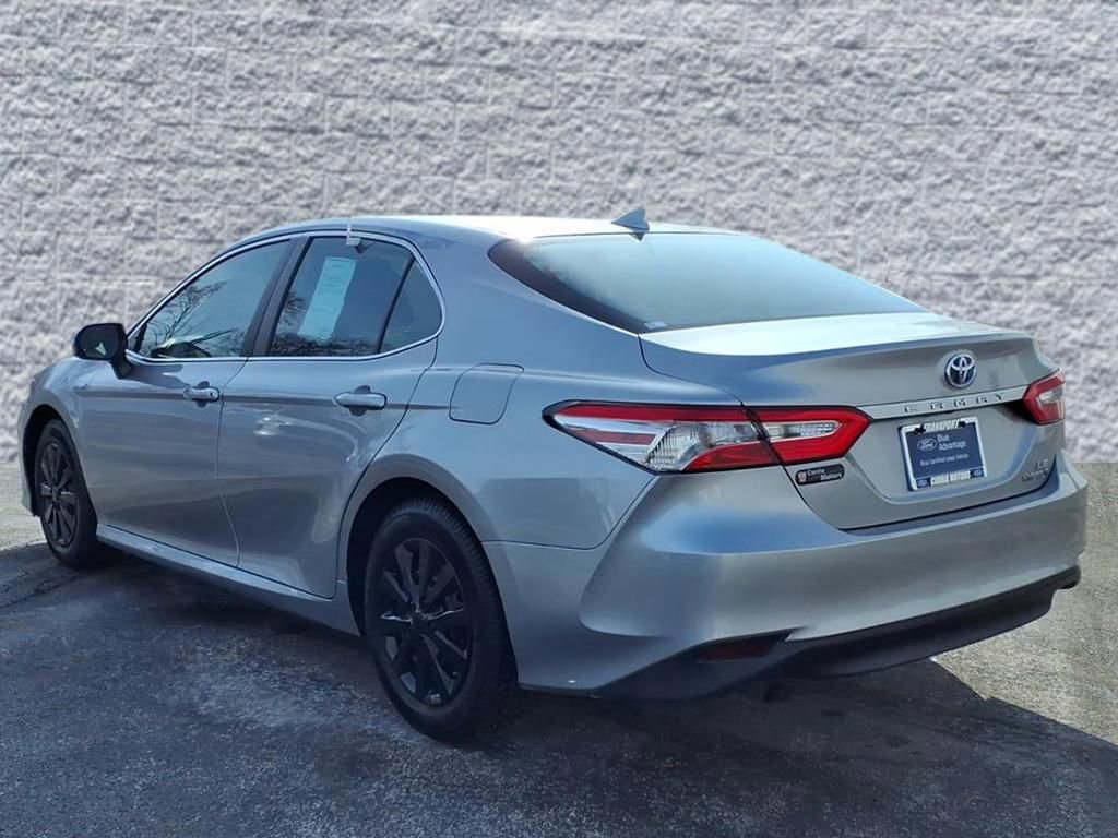 Used 2019 Toyota Camry LE image 3