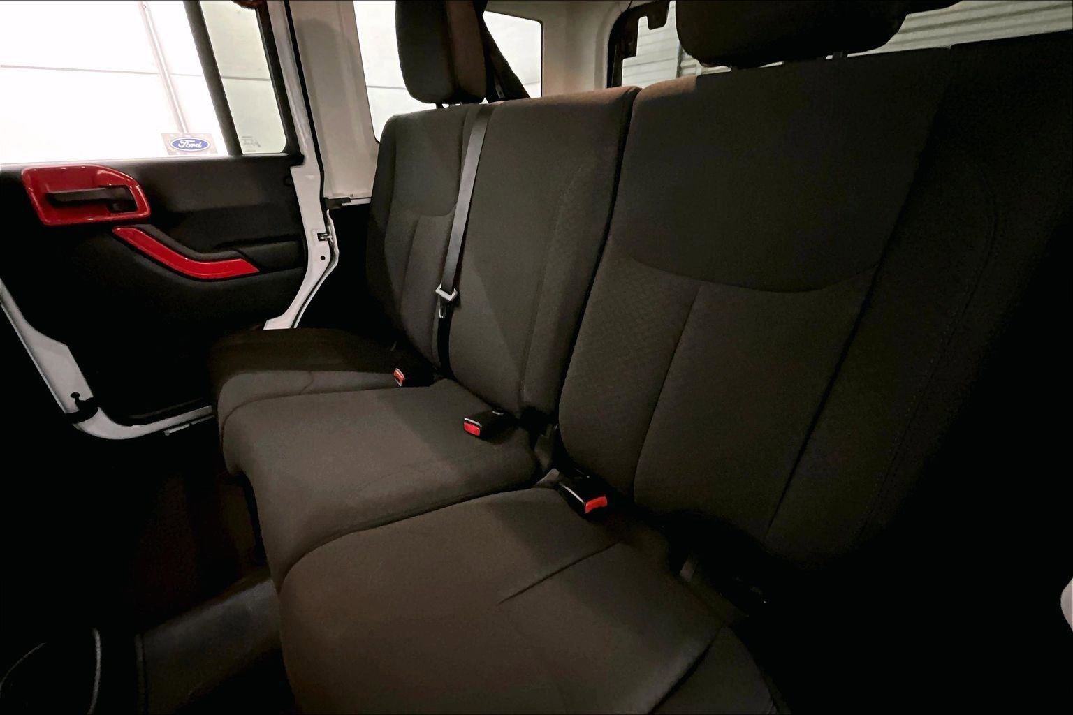 Used 2018 Jeep Wrangler Unlimited Sport S image 25