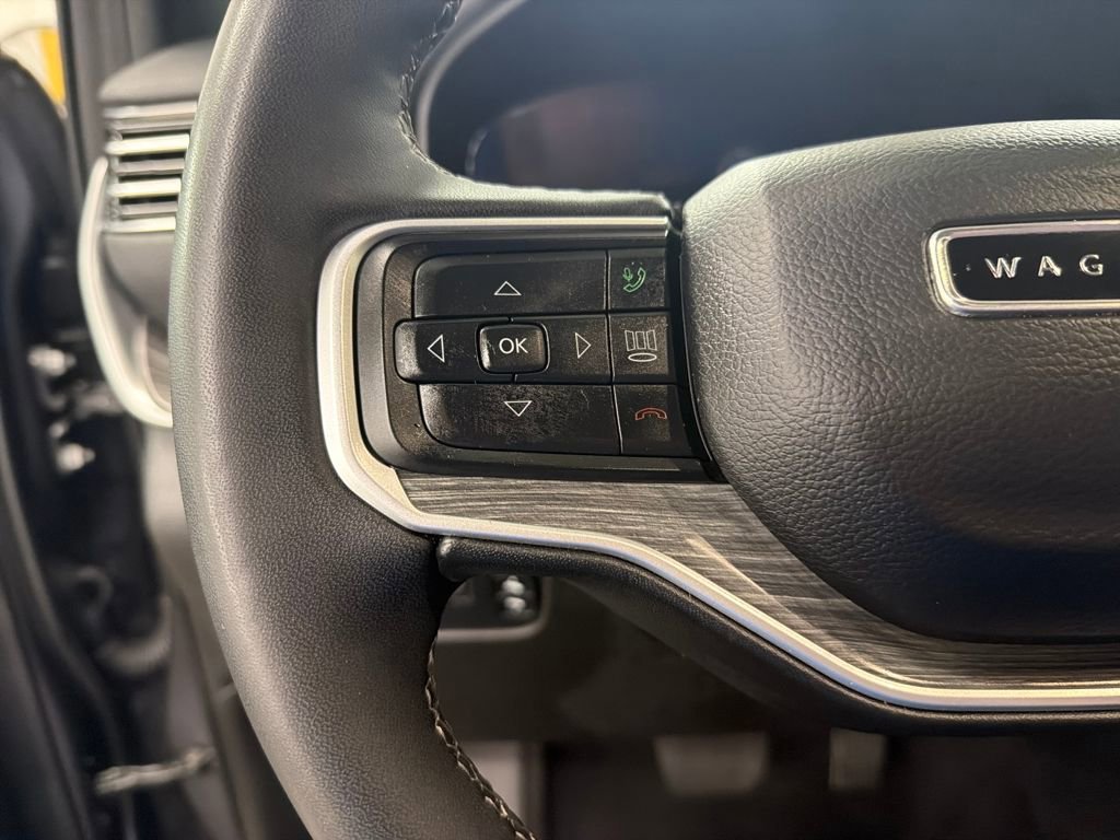 Used 2024 Jeep Wagoneer L Series II image 20