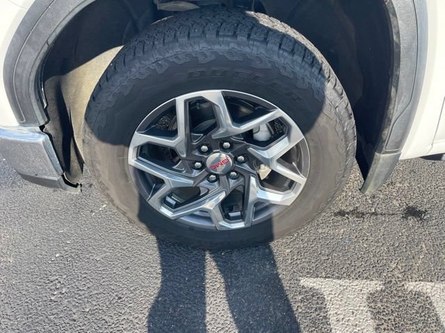 Used 2023 GMC Sierra 1500 SLE w/ X31 Off-Road Package AWD/4WD image 3