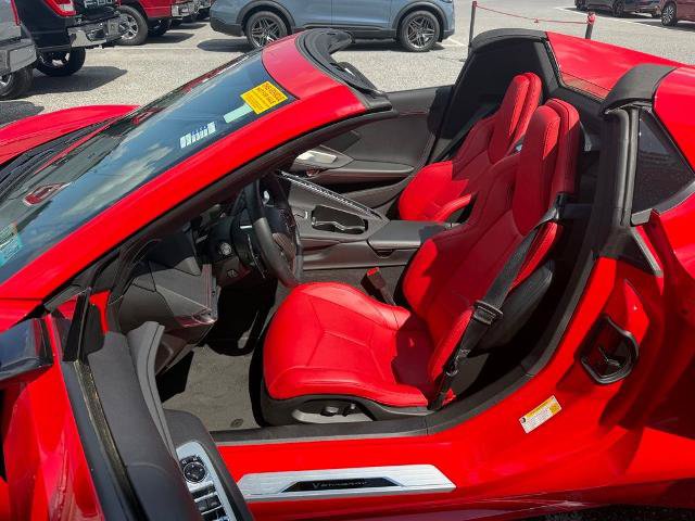 Used 2025 Chevrolet Corvette Stingray Convertible RWD image 10