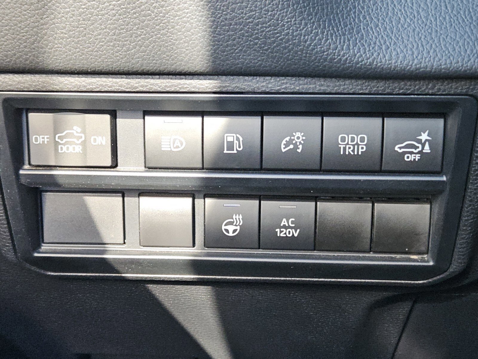 Used 2024 Toyota Tundra Limited image 25