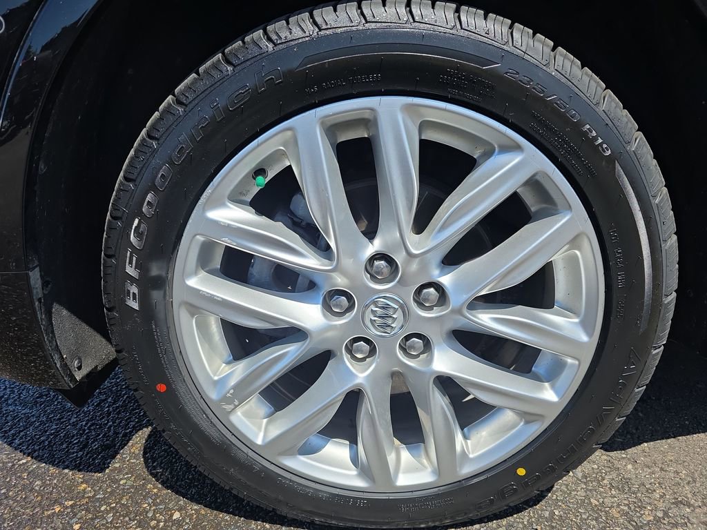 Used 2019 Buick Envision Premium w/ Driver Confidence Package AWD/4WD image 34