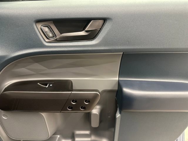 Certified 2025 Ford Maverick XLT w/ XLT Luxury Package image 14