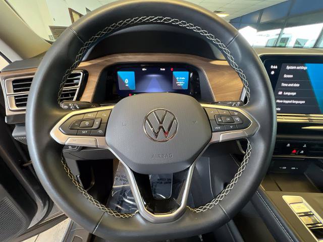 Used 2024 Volkswagen Atlas SE AWD/4WD image 17
