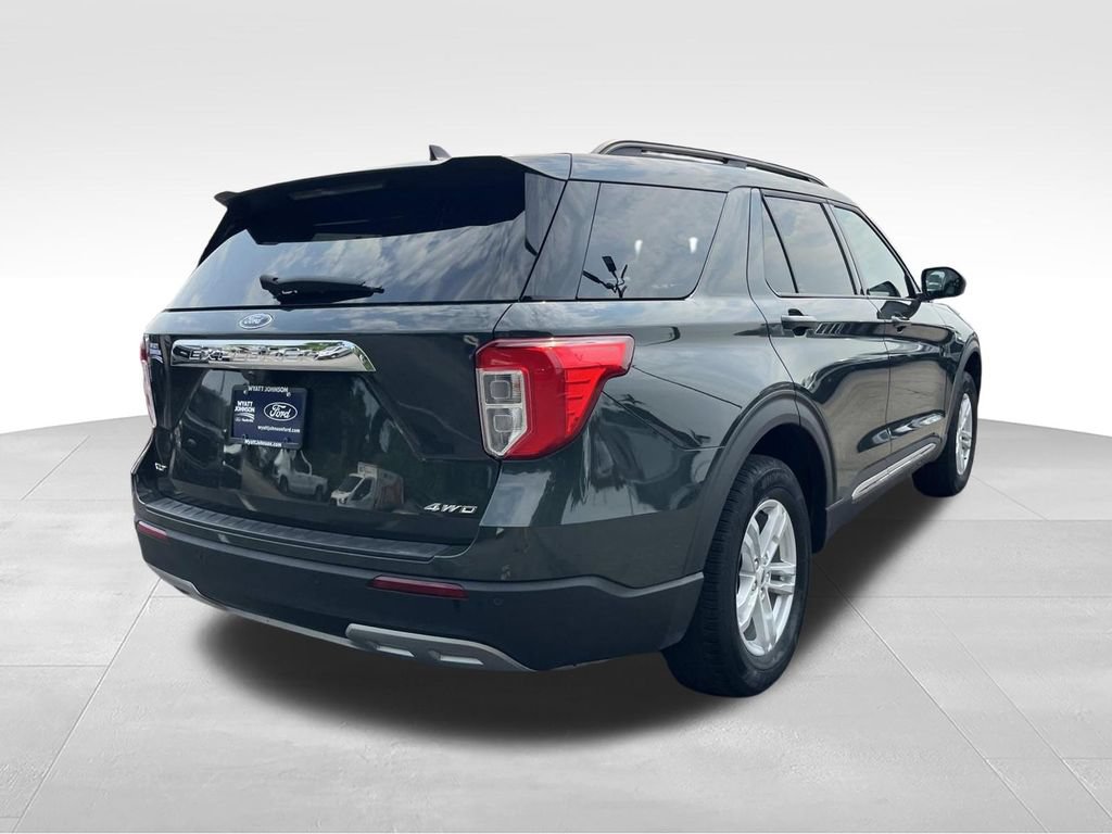 Certified 2024 Ford Explorer XLT w/ Equipment Group 202A AWD/4WD image 3
