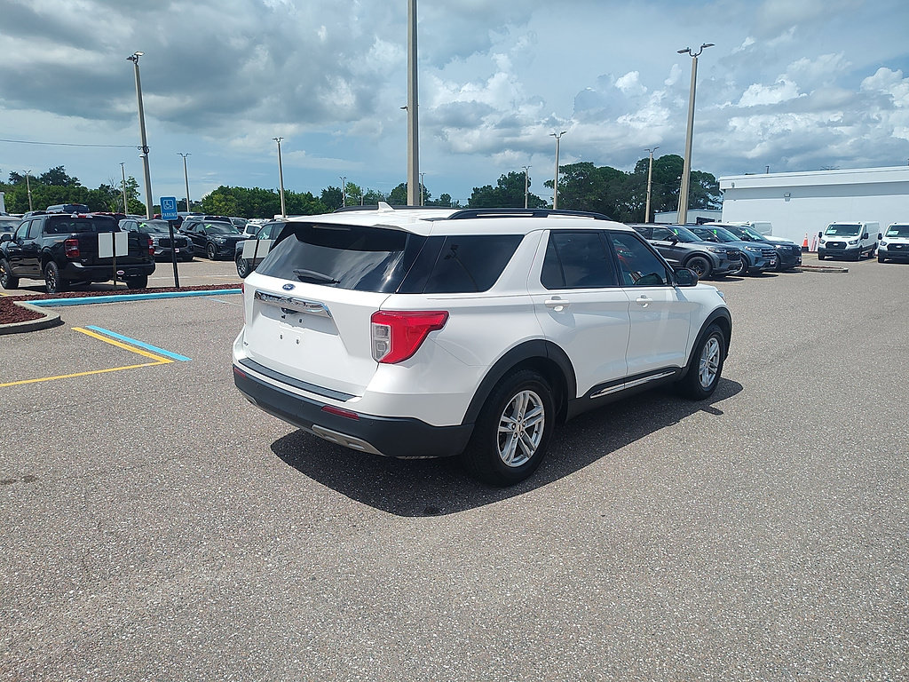 Certified 2021 Ford Explorer XLT w/ Equipment Group 202A RWD image 6