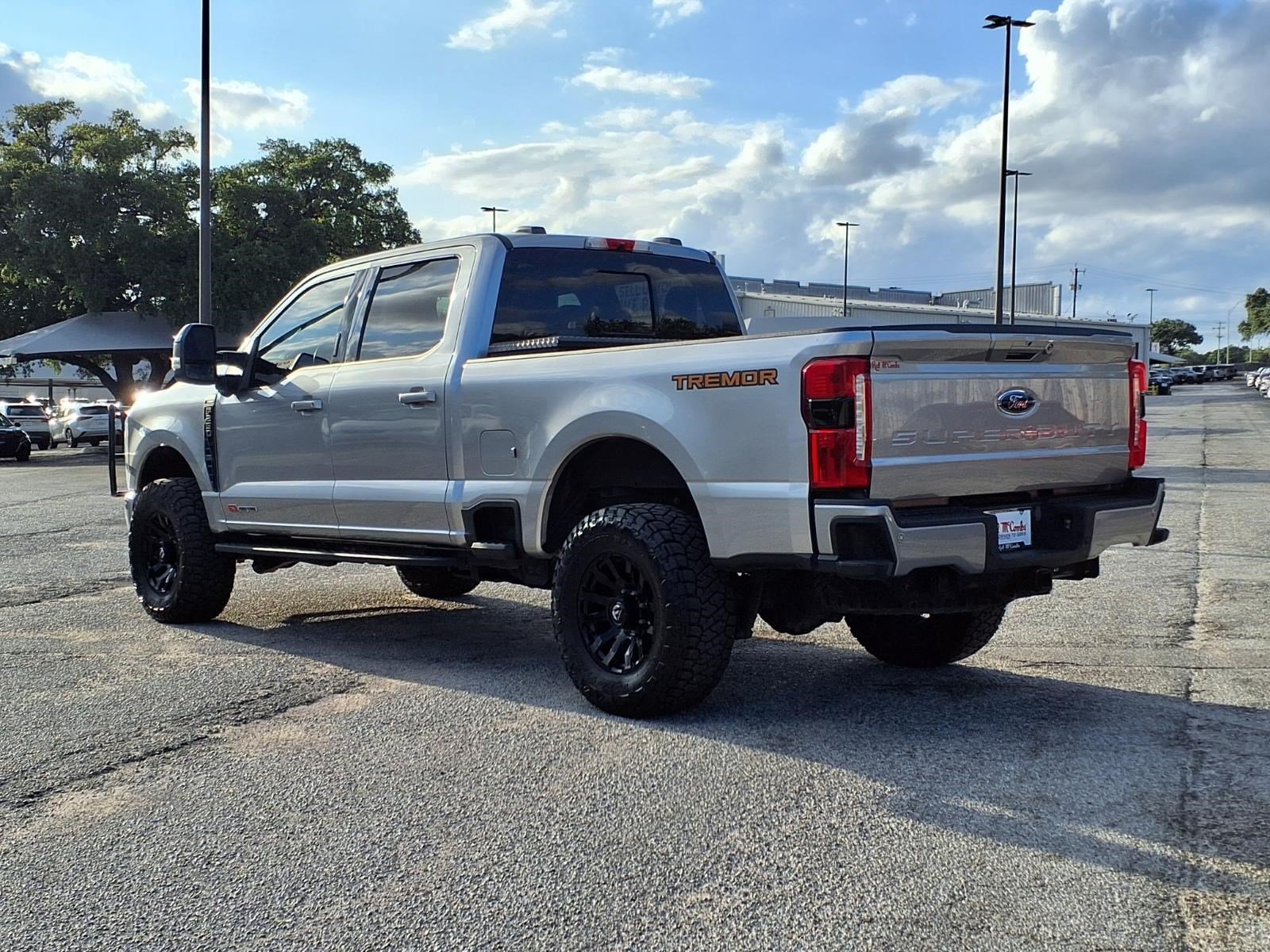 Certified 2024 Ford F250 Lariat w/ Lariat Ultimate Package AWD/4WD image 7